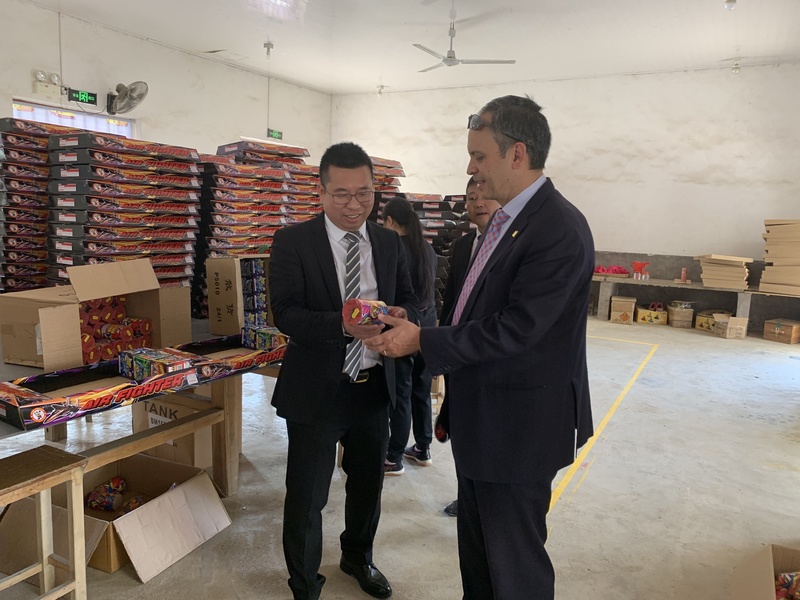 Liuyang Mandarin Fireworks Co., Ltd. निर्माता उत्पादन लाइन