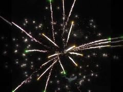 25 शॉट पिरोटेक्निक केक आतिशबाजी 180x180x225 सेमी अनुकूलित